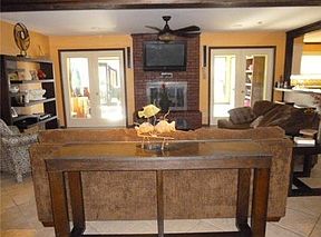 4th image of 807 Sweetbriar Dr