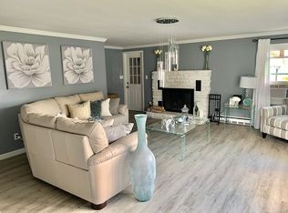 327 Pleasant St, Southbridge, MA 01550