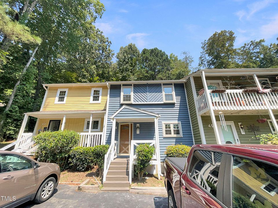 1st image of 44 Willow Bridge Dr