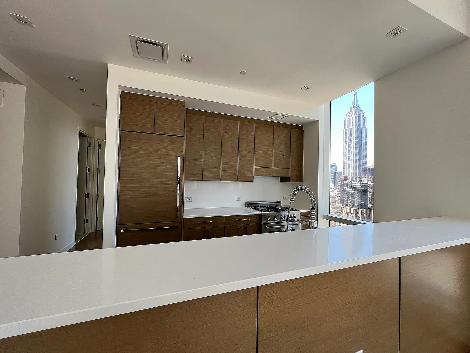 325 Lexington Avenue — Photo 2