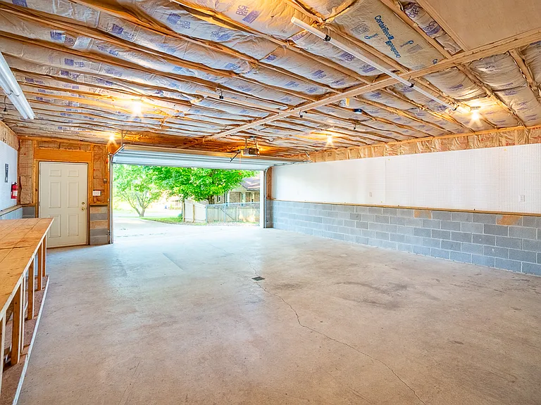 Oversized Detached Garage with Bonus Workshop (24'x30' Powered)