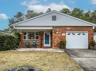 7 Point Blanche Ct, Toms River, NJ 08757