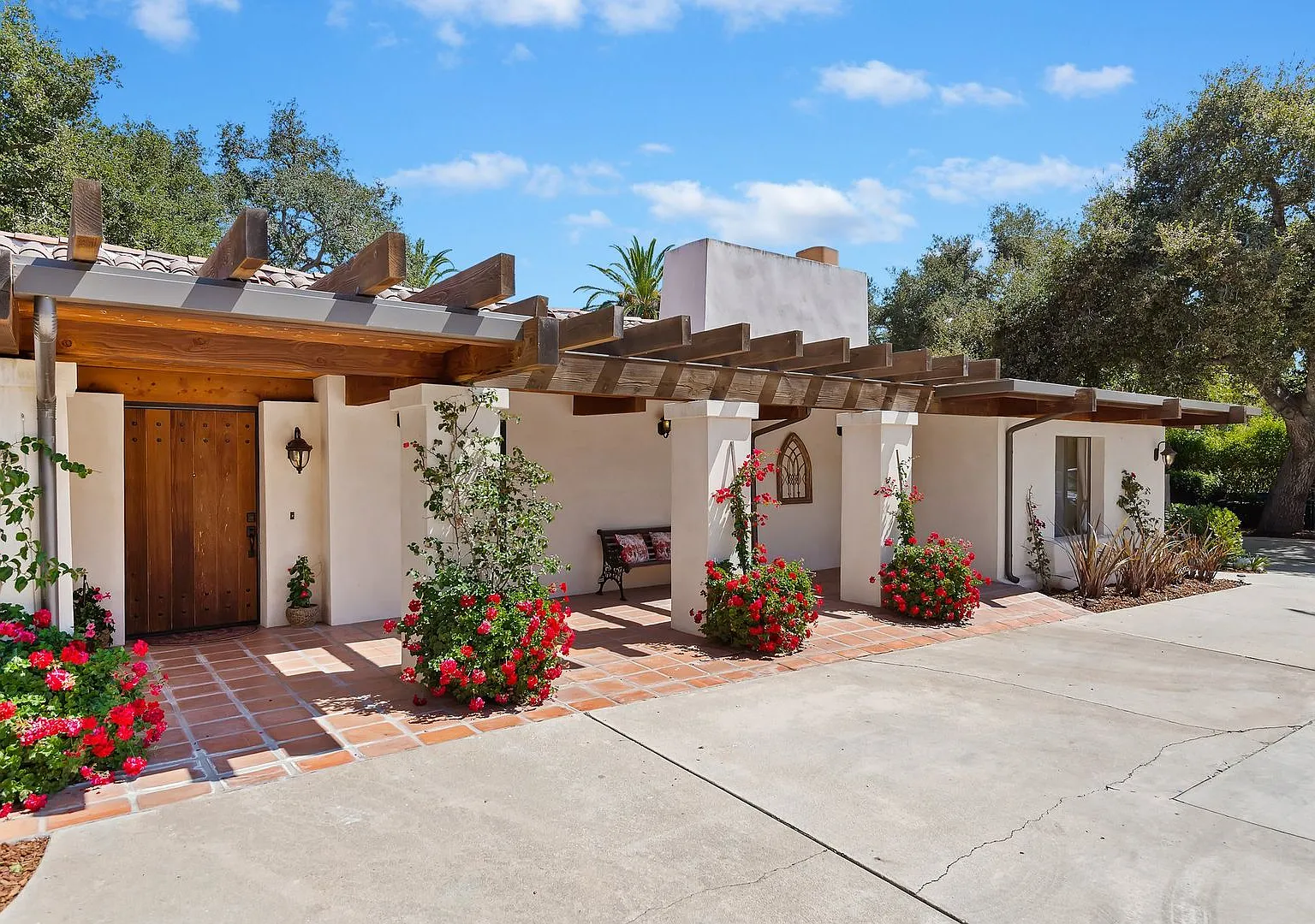Fully Furnished Hope Ranch Retreat with Golf Course Views & Private Casita — Photo 3