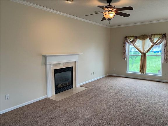 3rd image of 60 Bolton Trl