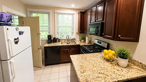 353 Howell Ave #2 Photo 1