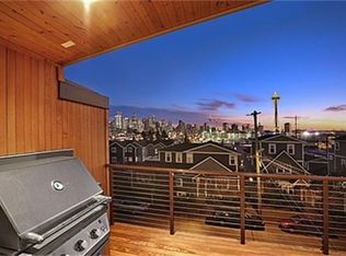 560 Ward St #A, Seattle, WA 98109