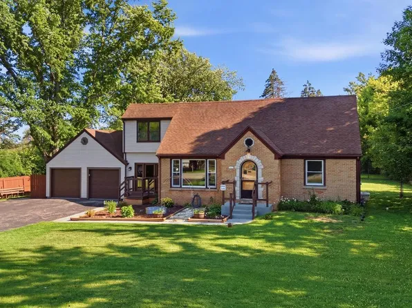 1429 W Homestead TRAIL, Mequon, WI 53092