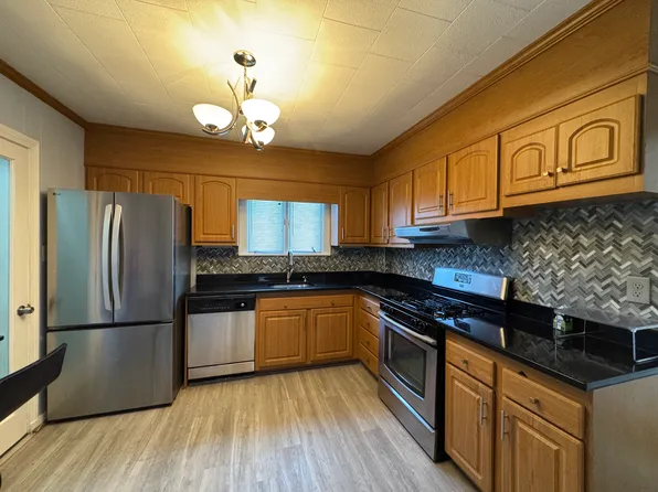 722 Adams St Floor 2, Dorchester, MA 02122