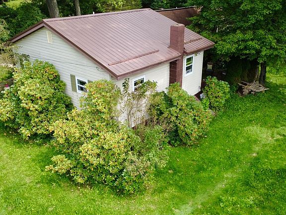 3rd image of 1997 Hilltop Rd
