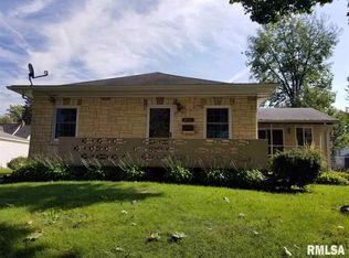 2301 Cleveland St, Clinton, IA 52732