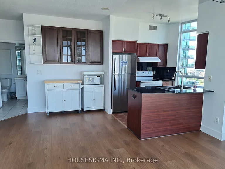 219 Fort York Blvd #2303 — Photo 3
