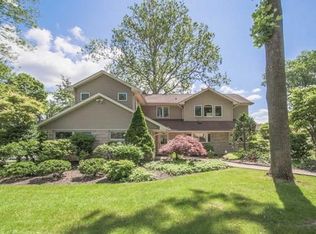 4 Mellon Ln, Tenafly, NJ 07670
