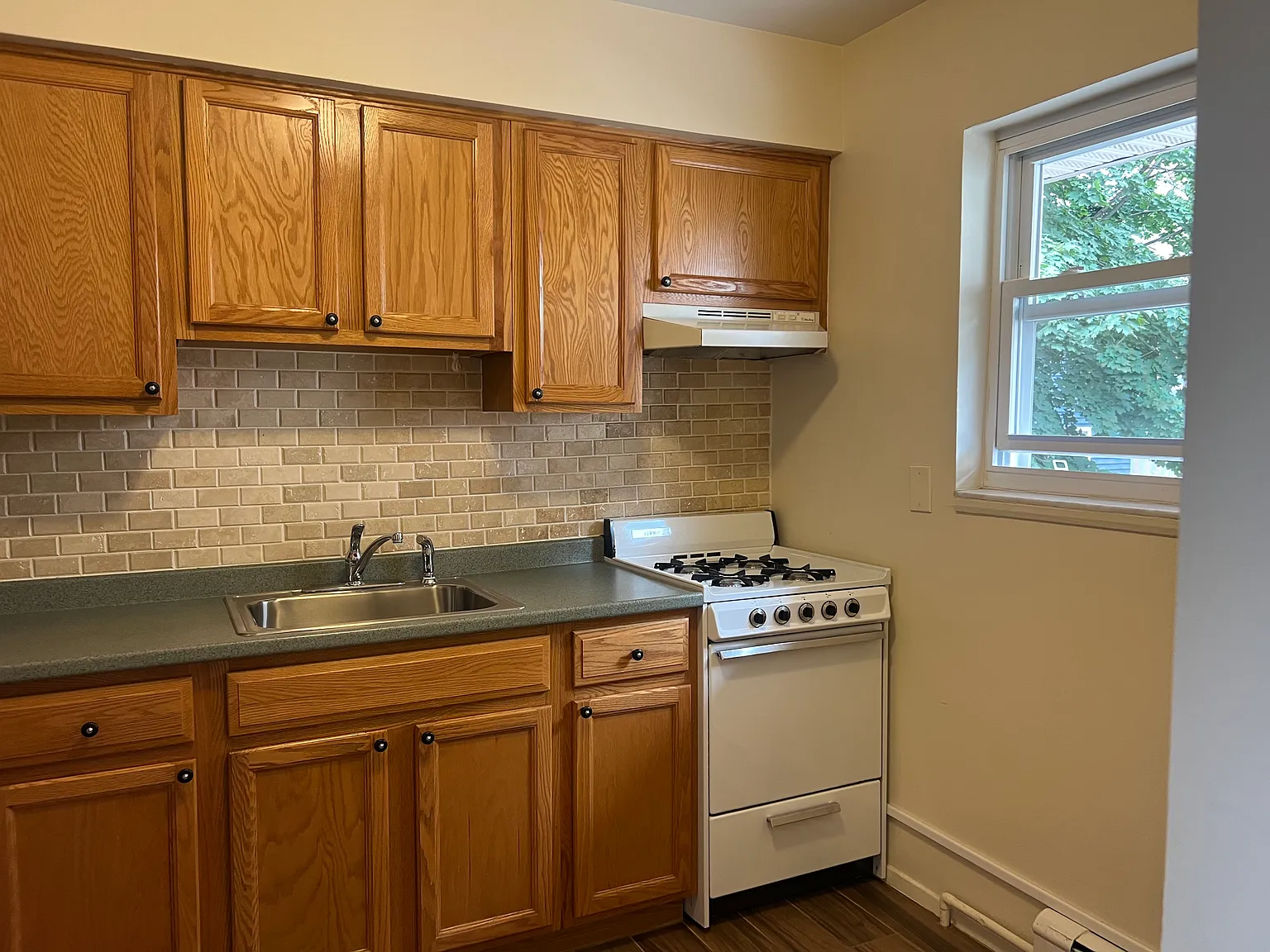 2 bed, $2,400 — Photo 2