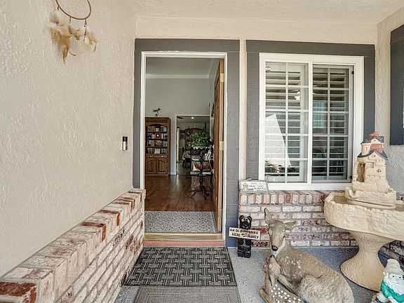 3rd image of 604 Cordelia Cir