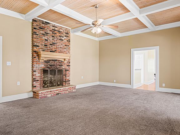 4th image of 861 Slade Rd