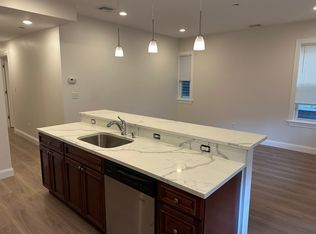 39 Calumet St #B, Roxbury Crossing, MA 02120