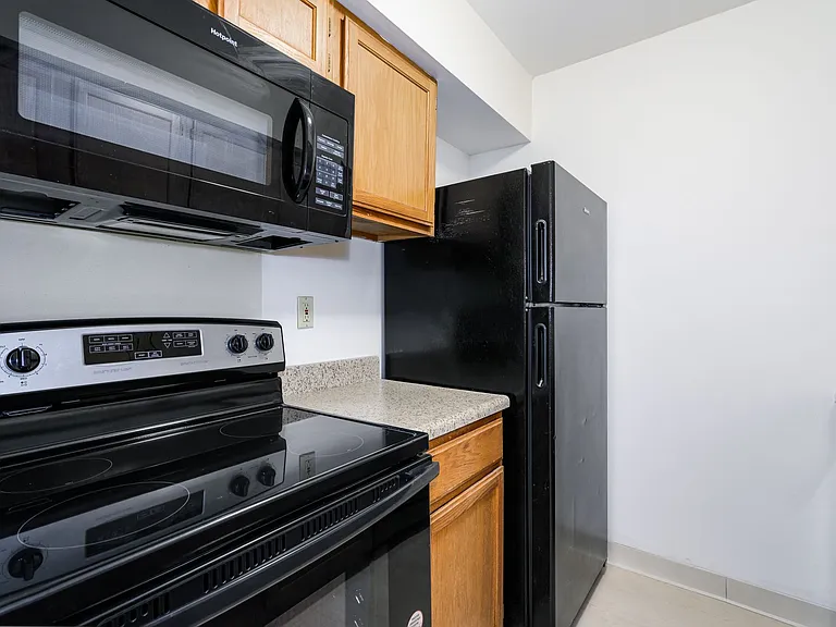 Oak Forest Apartments — Photo 19