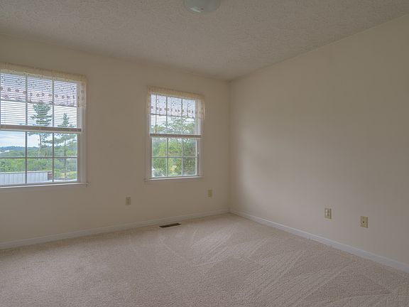 2nd image of 2770 Wrights Way