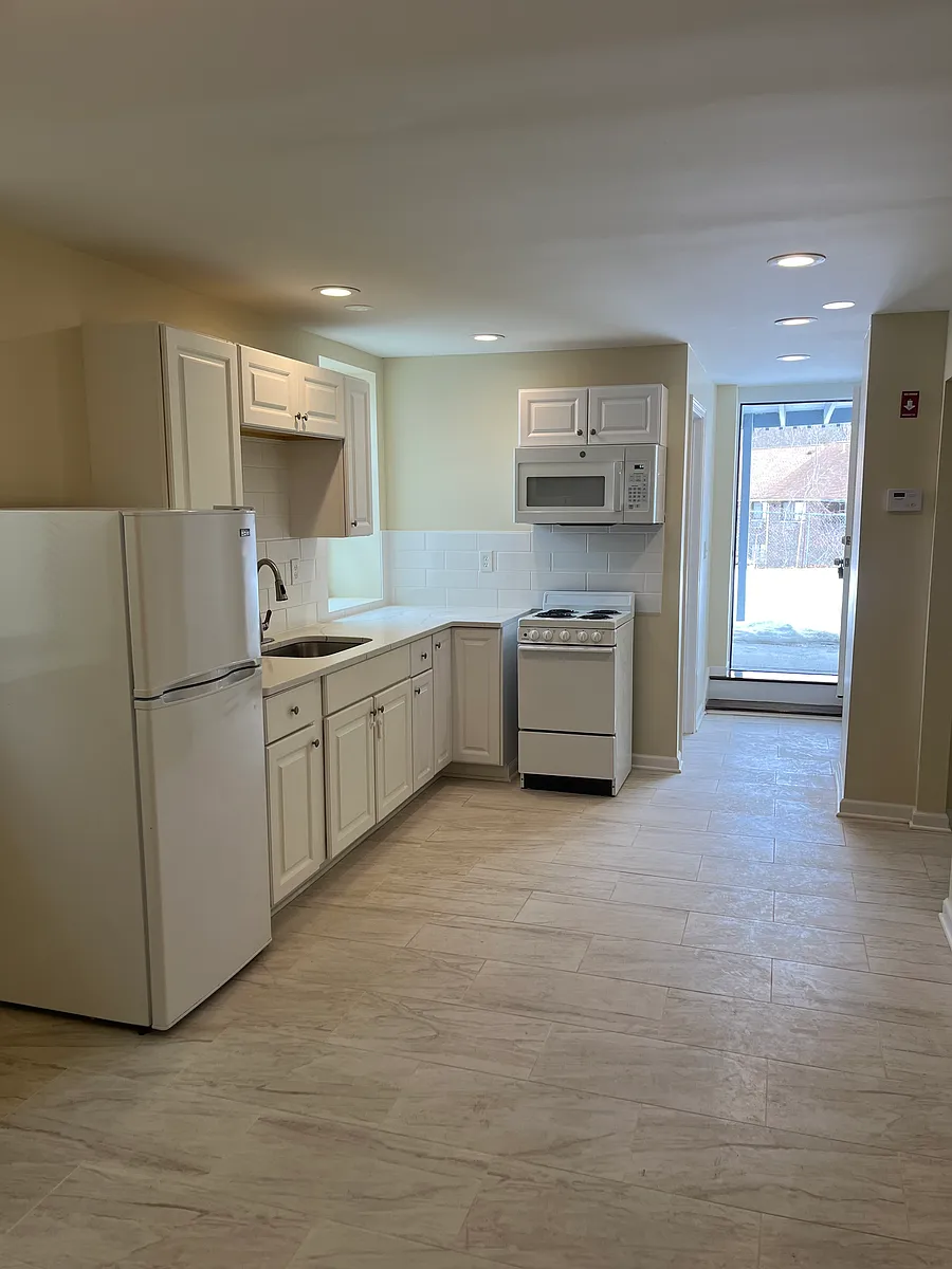 Building Photo - 49 New St #GARDEN