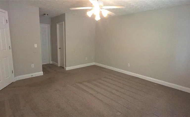 252 Tara Commons Dr — Photo 12