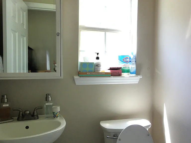 320 Hallwood Ct — Photo 16
