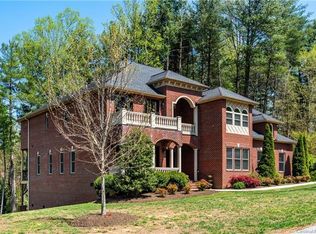 199 Benhurst Ct, Hendersonville, NC 28791