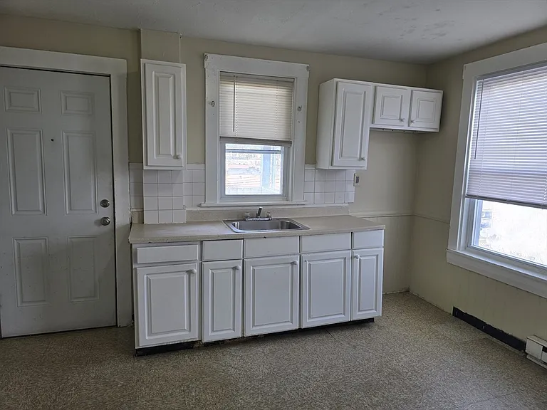 21 Highland St #10 — Photo 1