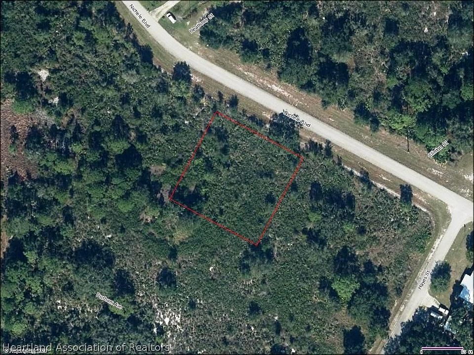 2nd image of 332 Nichele Blvd