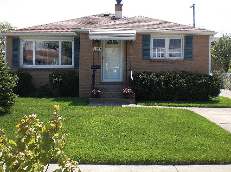 1st image of 149 Nadine Dr