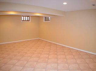 3017 Dower House Dr, Herndon, VA