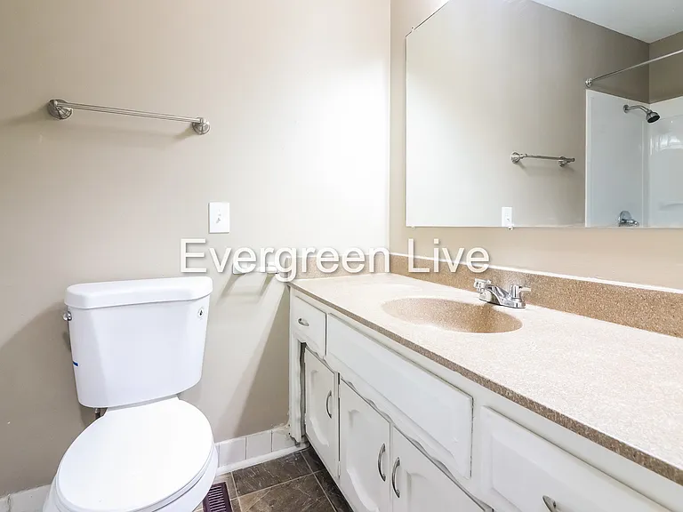 8303 E 166th St — Photo 14