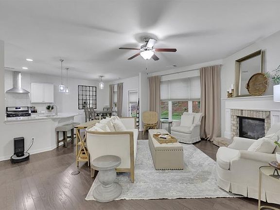 2nd image of 6185 Vista Crossing Way