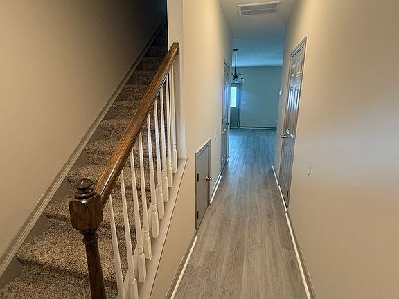 5th image of 110 Audley Ct #17