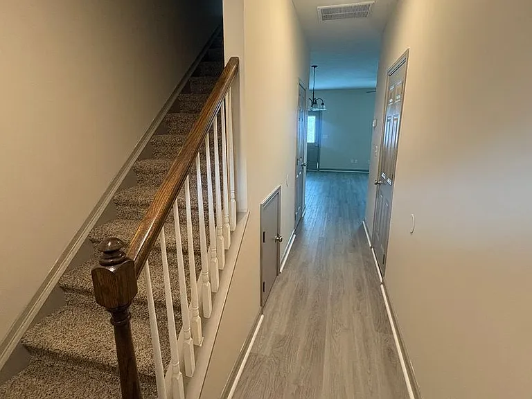 110 Audley Ct — Photo 49