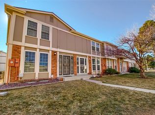 174 Paris Cir, Aurora, CO 80011