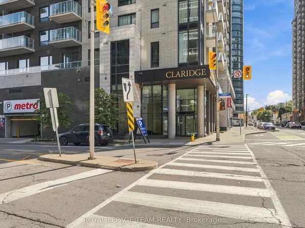 180 George St #1409, Ottawa, ON K1N 1J8