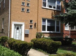 5240 W Cullom Ave #2, Chicago, IL 60641