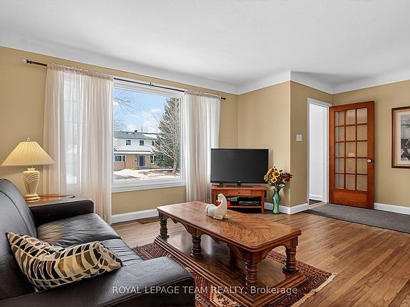 5th image of 36 Rita Ave