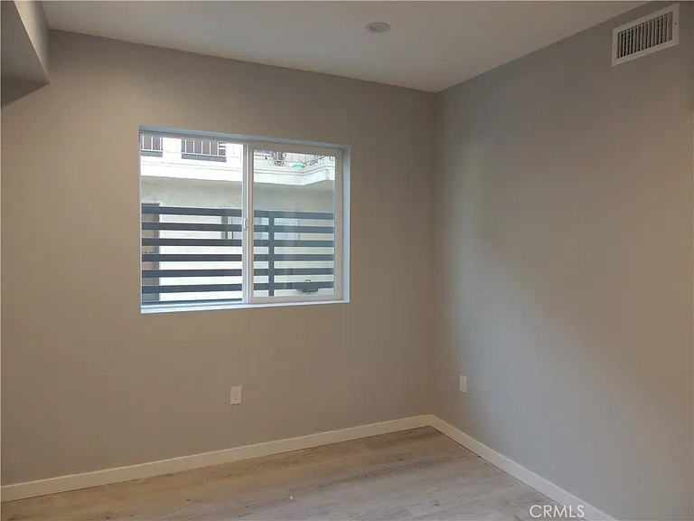 22735 Del Valle St #1 — Photo 9