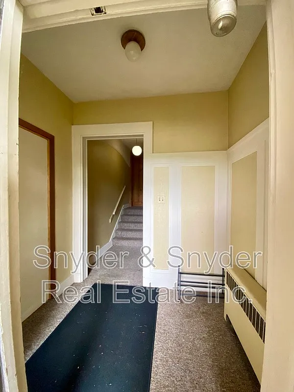 2 bed, 1.0 bath, $1,295 — Photo 2