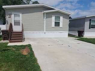 1031 Pebble Creek Dr, Mount Pleasant, MI 48858