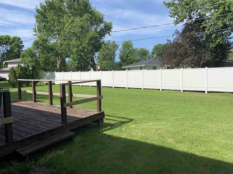 2nd image of 501 N Cambridge Dr
