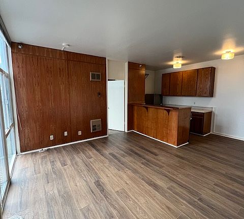 3rd image of 4-14 Windsor Pl