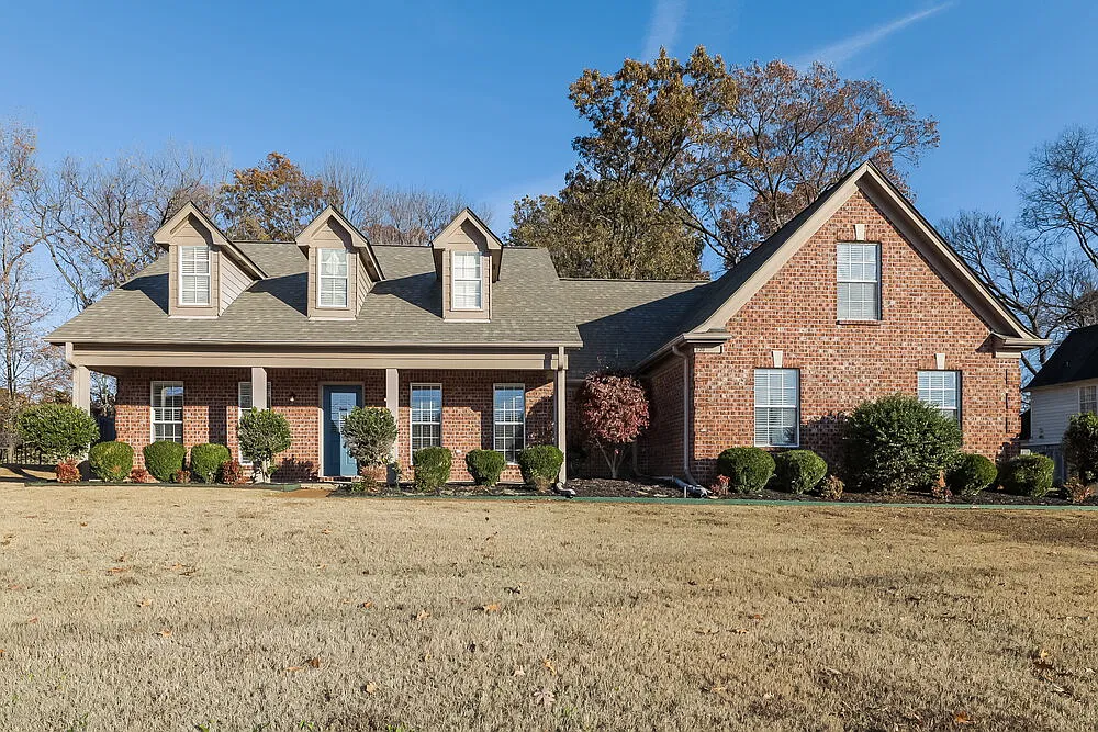 3 bed, 2.0 bath, 1900 sqft, $1,815 — Photo 1