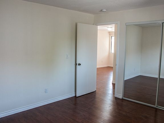 5th image of 1259 S Eastman Ave