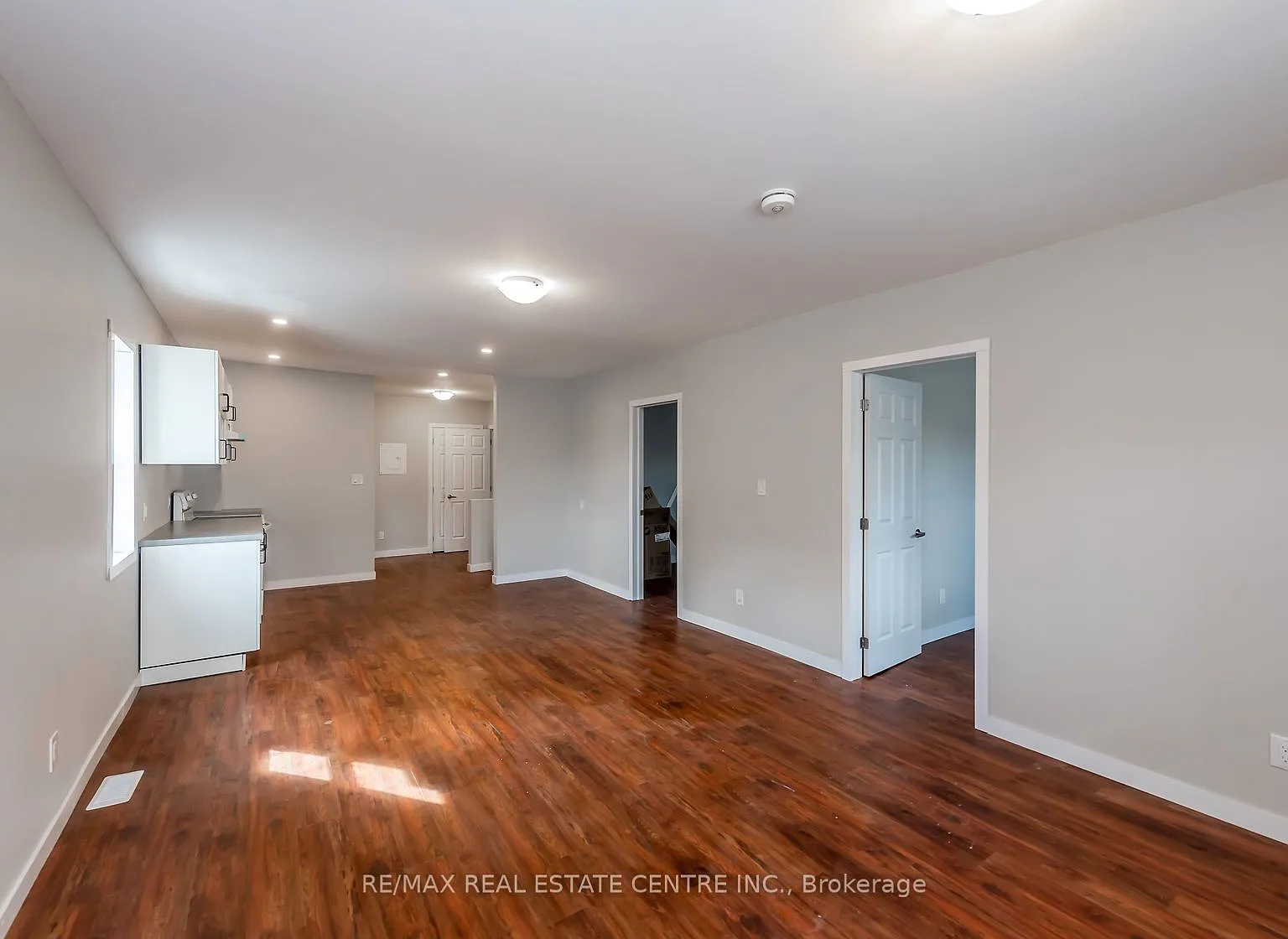 3 bed, $1,995 — Photo 4