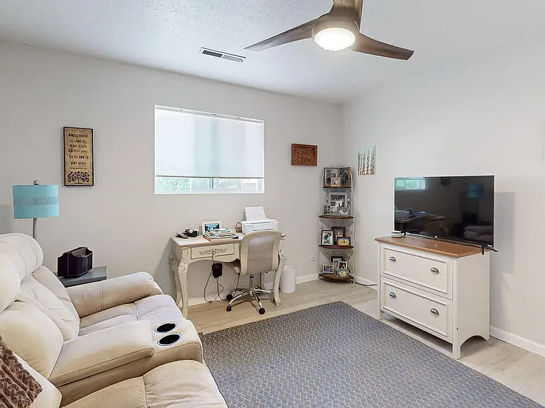 6333 Christy Ave NE — Photo 30