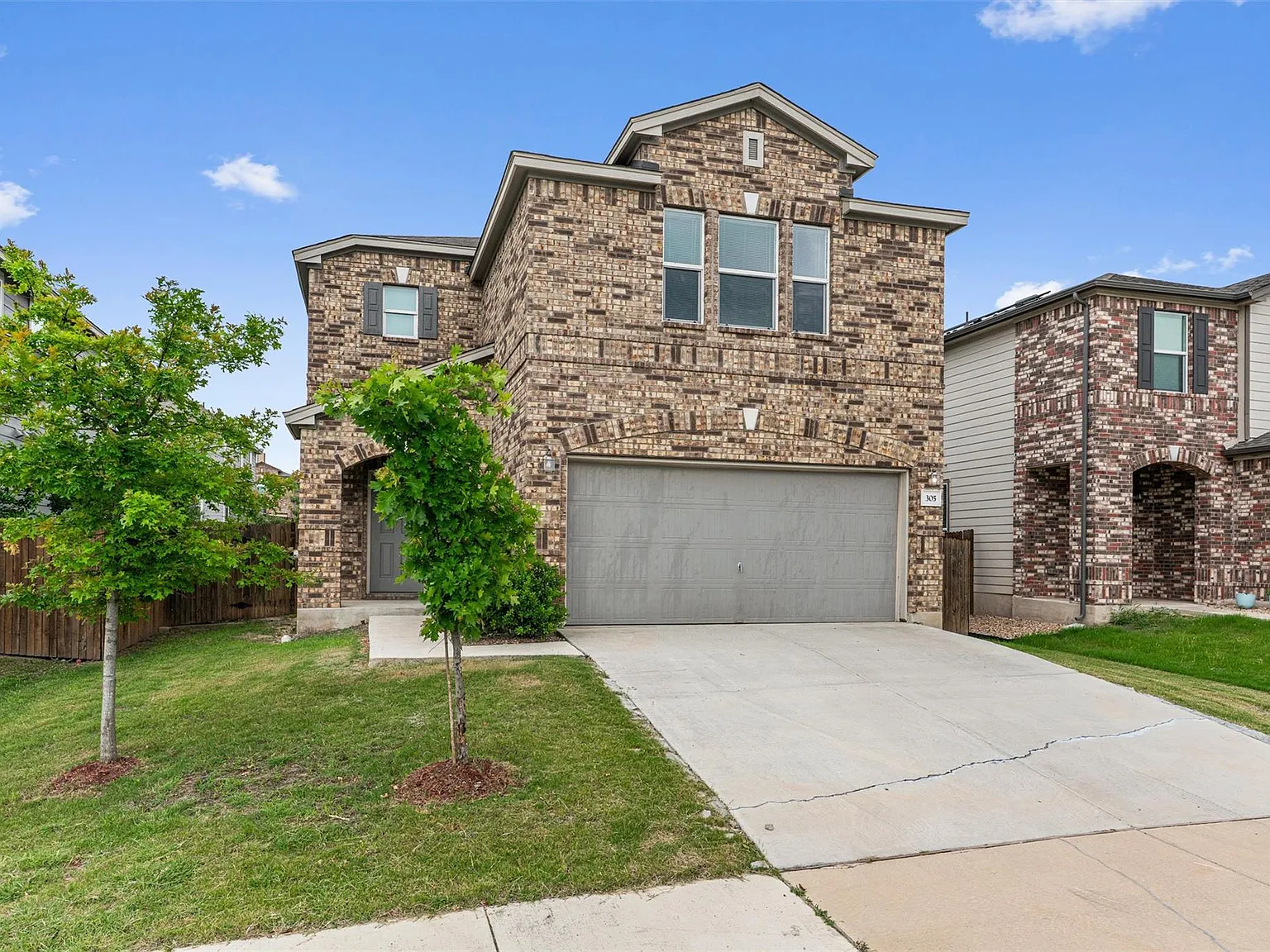 3 bed, 2.5 bath, 2140 sqft, $2,200 — Photo 2