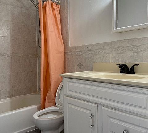 5th image of 240-33 67th Ave #1