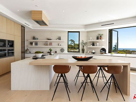 5th image of 29600 Harvester Rd